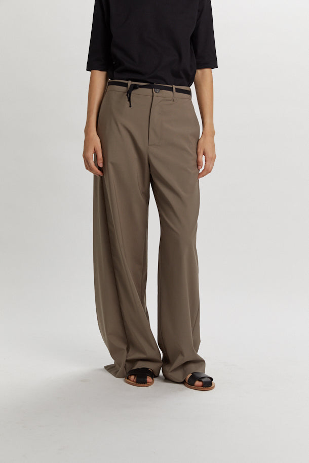 PHISIQUE DU ROLE Pantalone Donna in Lana Vergine Leggero, Tessuto Guabello, Col. Verde Argilla