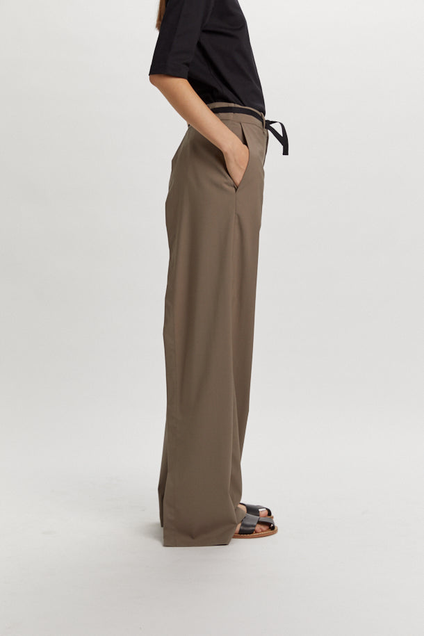 PHISIQUE DU ROLE Pantalone Donna in Lana Vergine Leggero, Tessuto Guabello, Col. Verde Argilla
